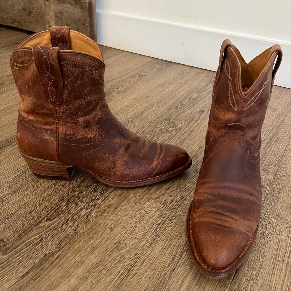 Tecovas Rustic Brown Leather Booties
